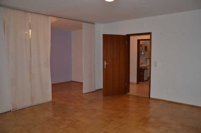 Schönes Single - Dachgeschossappartment mit Blick