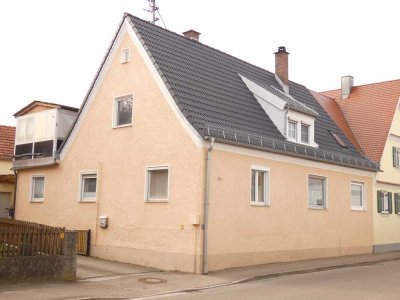 Tapfheim -  Wohnhaus - 318 m² Grundstück - Garage und Carport