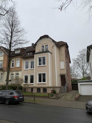 Schöne 2 Zimmer mit Balkon in einer Stadtvilla