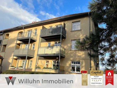 Ruhige Lage mit Balkon und Loggia, Tageslichtbad mit Wanne und Dusche