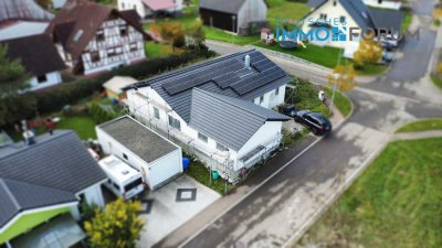 !!Neubau Bungalow mit PV-Anlage in ruher Lage!!