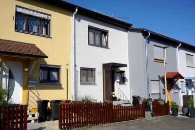 Gepflegtes Reihenmittelhaus mit Garage und kleinem Garten in ruhiger Wohnlage von Abstatt