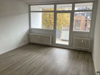 Helle 3-Zimmer Wohnung mit Loggia