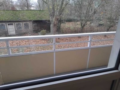 Sehr schöne 2 Zimmer Wohnung mit Balkon in Duisburg zu vermieten