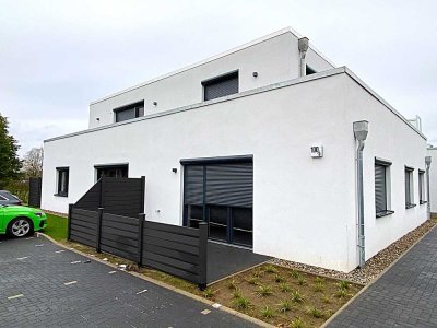 Großzügige NEUBAU-Wohnung im Erdgeschoss mit Terrasse und tollem Blick