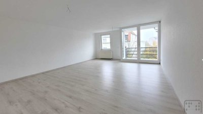 Helle Wohnung mit großem Wohnzimmer und Westbalkon