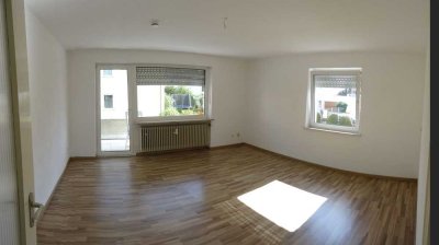 Olching, schöne 2-Zi-EG Wohnung mit Balkon