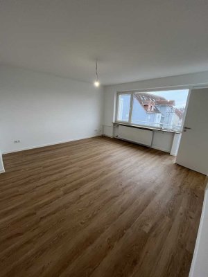 Hochwertig renoviertes 1 Zimmer Apartment mit Balkon und Einbauküche