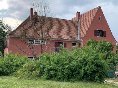 Wohnung in Ruhelage mit angrenzendem Teich und BALKON sowie großem Garten mit Garage/n - PROVISIONSFREI