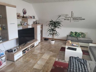 Exklusive, vollst. renovierte 4,5-Zimmer-Wohnung mit geh. Innenausstattung mit Balkon und EBK