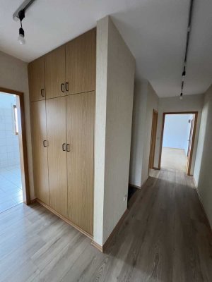 Attraktive 2-Zimmer-Wohnung in Möckmühl mit EBK Einbauschrank Keller Dusche