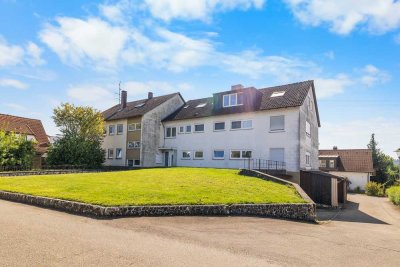 Geräumige 5-Zimmer-Wohnung mit Balkon und Garage in Weidenstetten