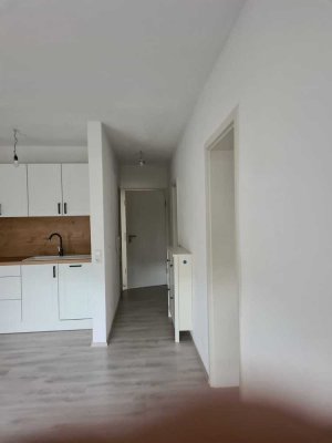 Stilvolle 2,5- Zimmer-Wohnung mit Balkon und Einbauküche