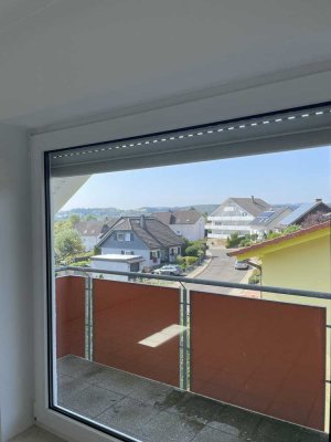 Ansprechende 2-Zimmer-DG-Wohnung mit Balkon in Idar-Oberstein