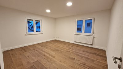 Traumhafte 4-Zimmer-Wohnung mit EBK, Loggia & Garten in Esslingen