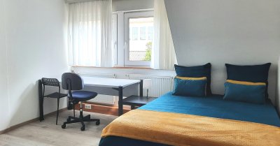 Schönes WG-Zimmer möbliert, Wlan Internet, Einbauküche, Garten, Toplage in Möhringen, Parksiedlung