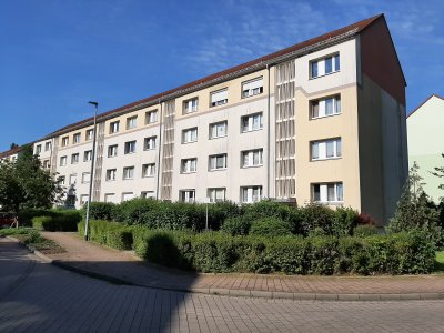 Helle 3-Zimmer Wohnung mit Balkon in Weißenfels West