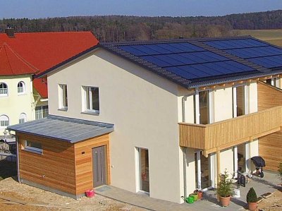 Doppelhaushälfte in Brunn mit PV-Anlage und Wärmepumpe (Passivhaus) in Autobahnnähe