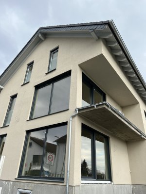 Neubau, Erstbezug mit Garten Frankfurt direkter Anschluss 20 Minuten