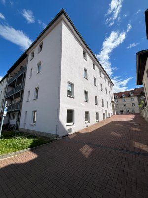 Helle 2 Raum-Wohnung mit kleiner Terrasse auf Wunsch mit EBK